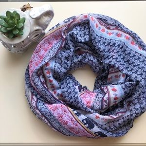 ADORABLE PRINTED INFINITY SCARF 🐘
